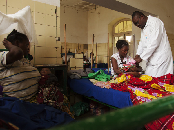 Dr Chanekire - Katana hospital - Lent 2020 - WEE BOX - DRC