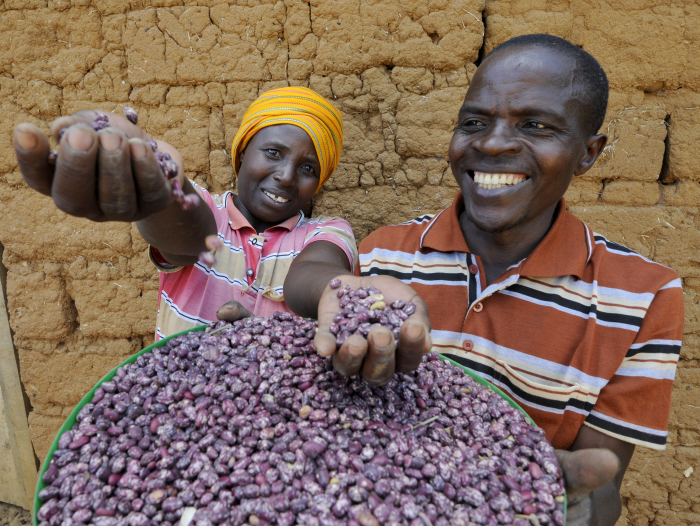 Augstine and Beathe - Nut farmers - Rwanda