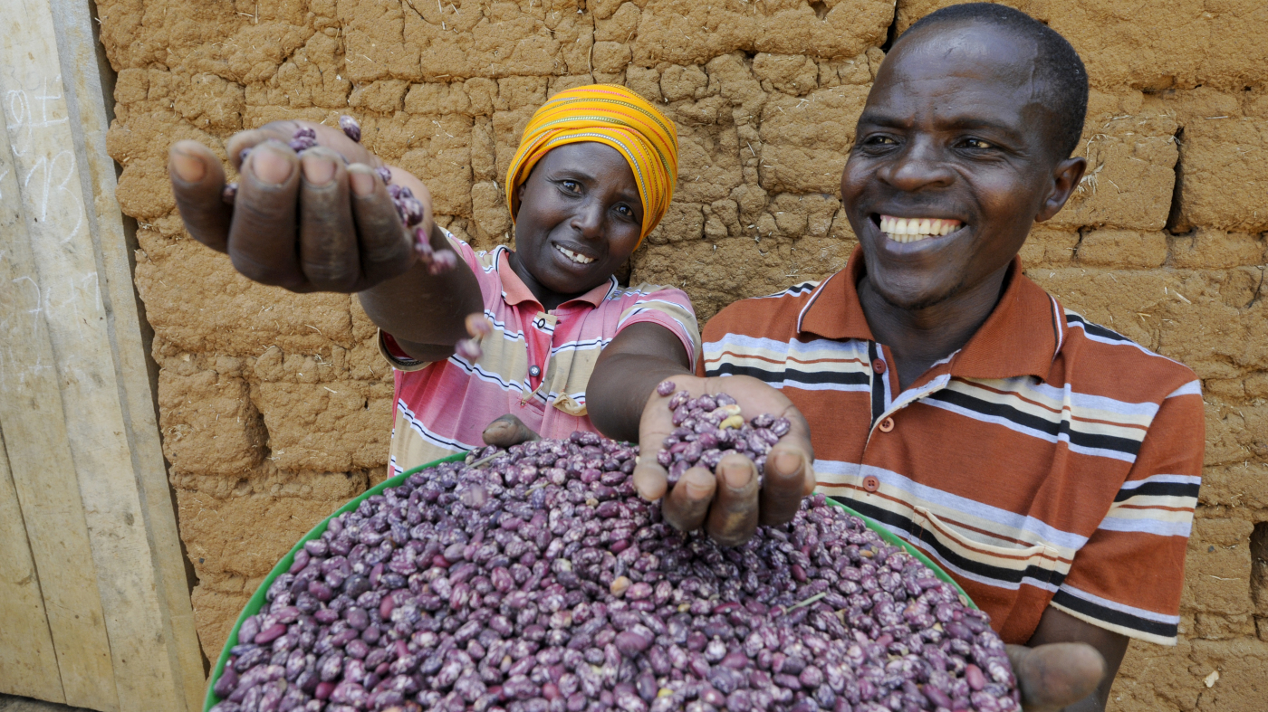 Augstine and Beathe - Nut farmers - Rwanda
