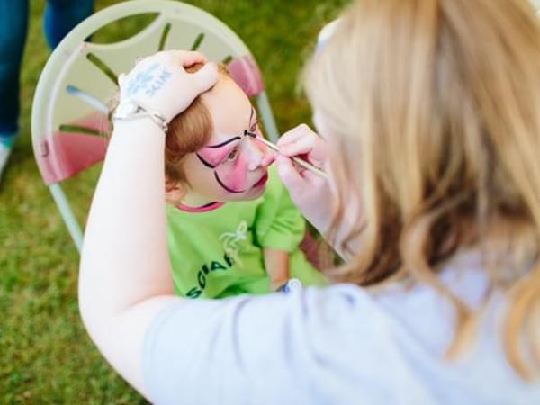 Elaine face painting