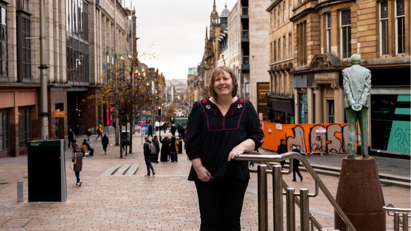 Lorraine Currie on Buchanan Street