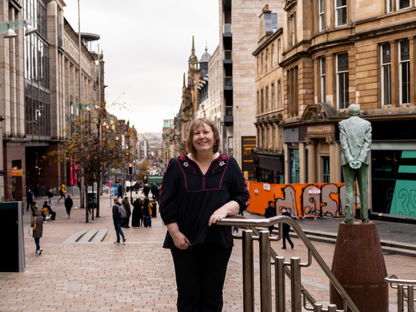 Lorraine Currie on Buchanan Street