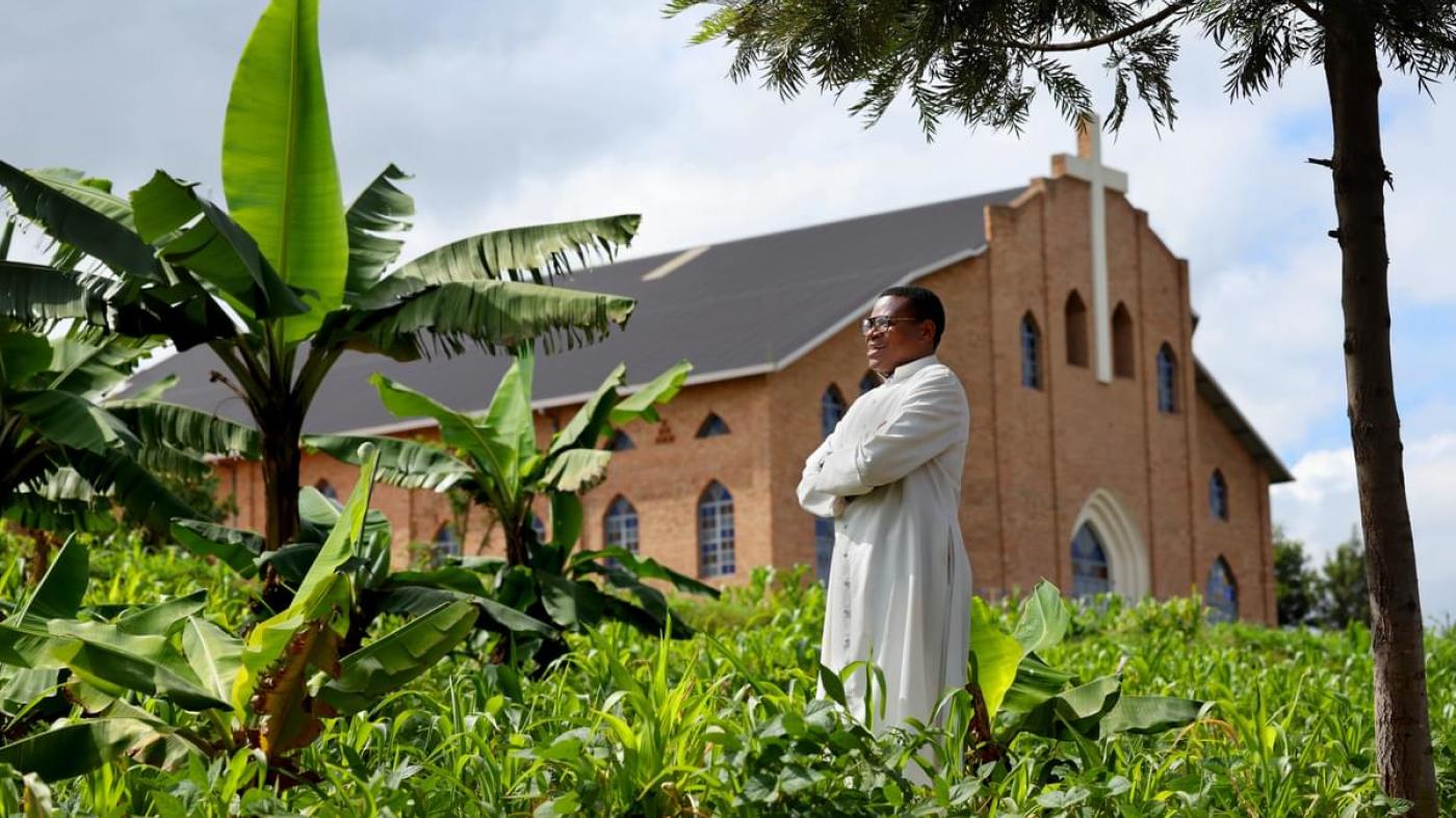 Rwanda 2023 Father Rurenga NARCISSE Medium
