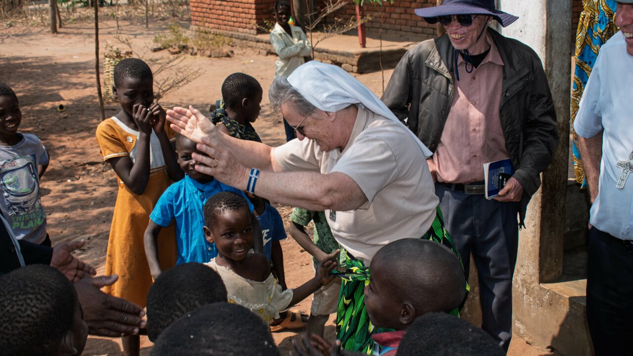 Malawi Photos Bishop Trip Media Images (1)