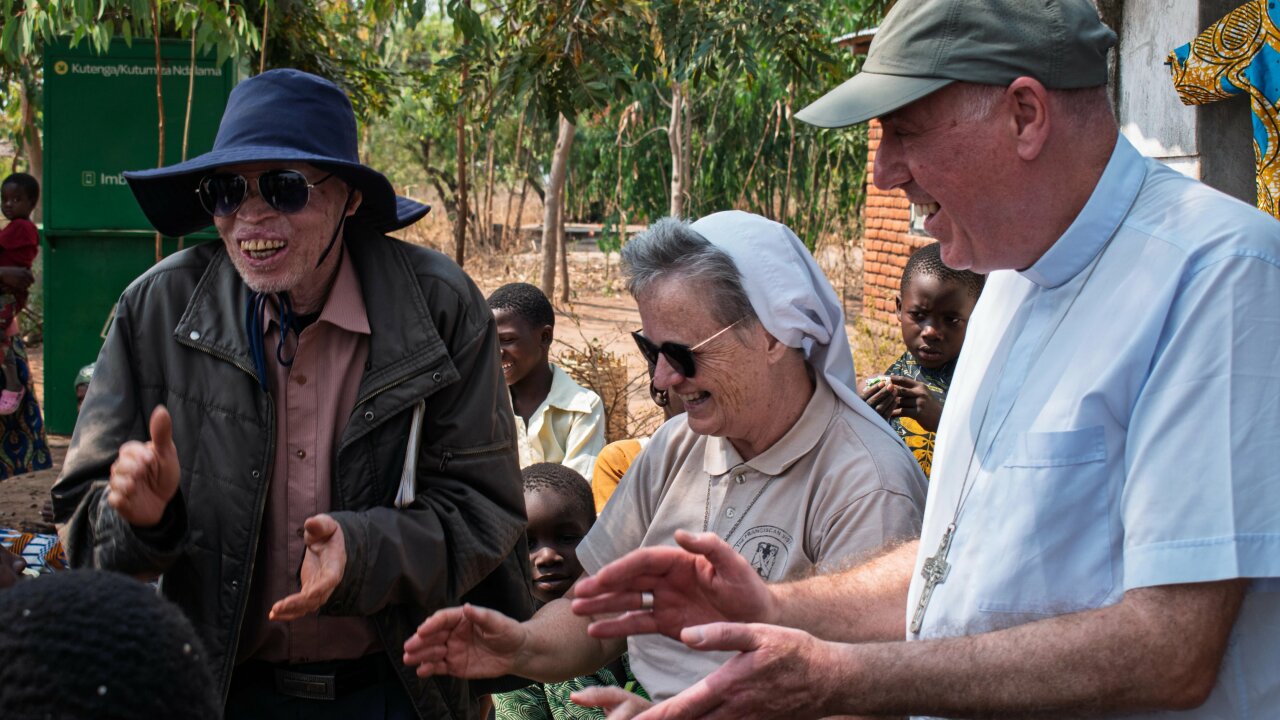 Malawi Photos Bishop Trip Media Images (2)