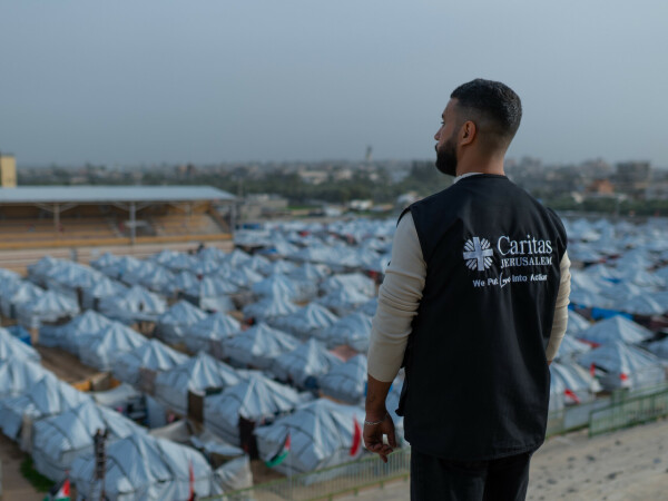 RS15712 gaza tent 8 lpr